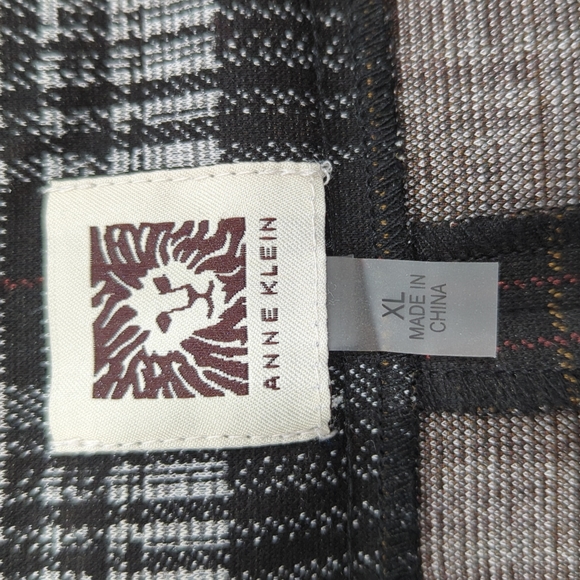 Anne Klein Plaid Skirt - Picture 3 of 3